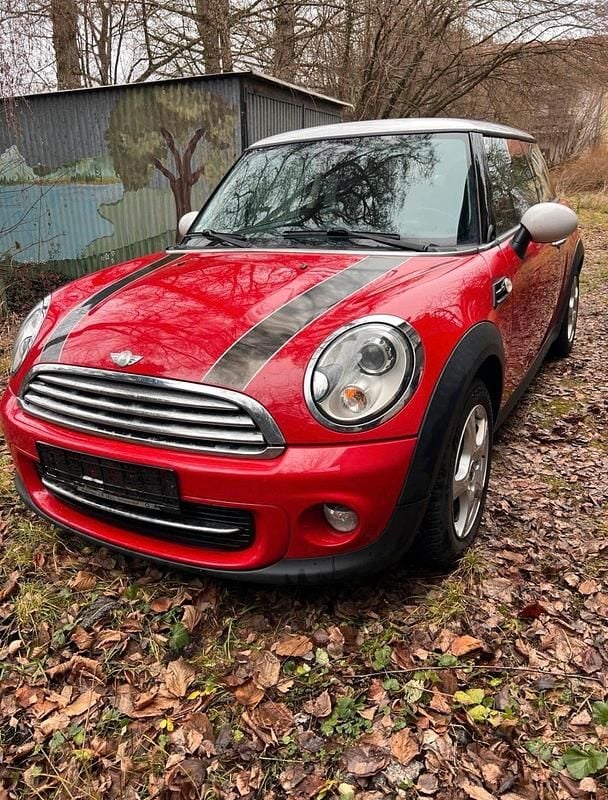 Gebraucht Mini Cooper 122 PS (89 kW) 2011 Rot Kleinwagen