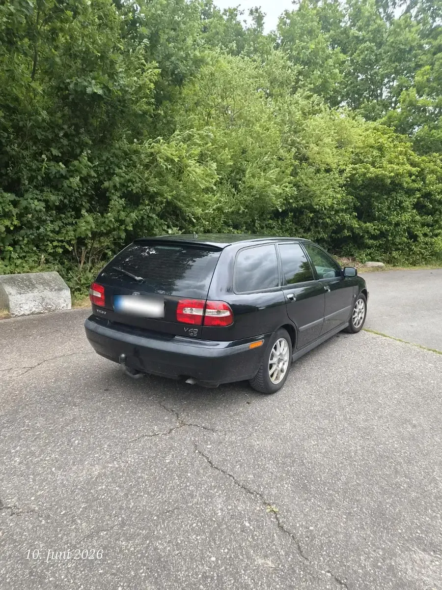 Gebraucht Volvo V40 115 PS (84 kW) 2003 Schwarz Kombi