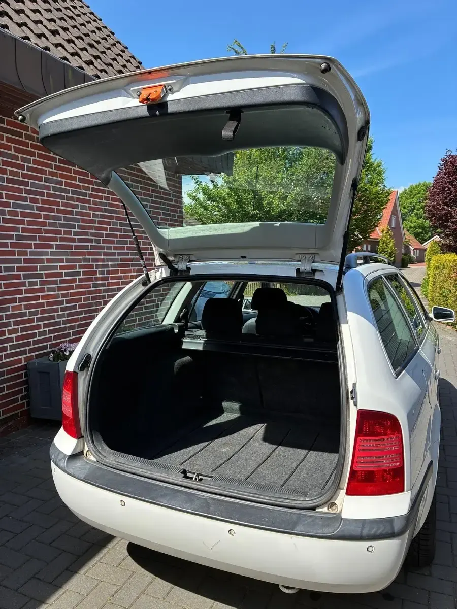 Gebraucht Skoda Octavia 101 PS (74 kW) 2007 Weiß Kombi