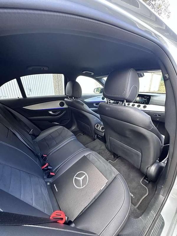 Gebraucht Mercedes E200 Avantgarde 197 PS (144 kW) 2023 Limousine