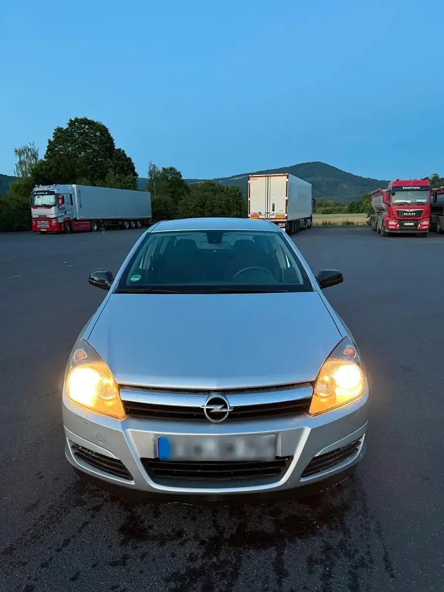 Gebraucht Opel Astra 103 PS (75 kW) 2004 Grau Limousine