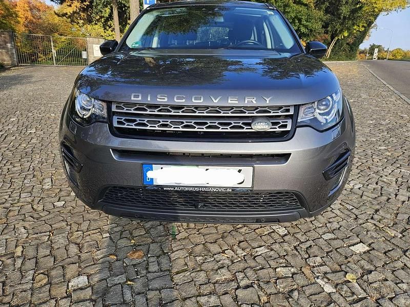 Grau Gebraucht 2017 Land Rover Discovery Sport Pure SUV | 14.500 € (Fairer Preis) - Bild 1/4
