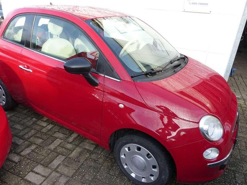 Gebraucht Fiat 500 Pop 69 PS (50 kW) 2009 Garanzarot Kleinwagen