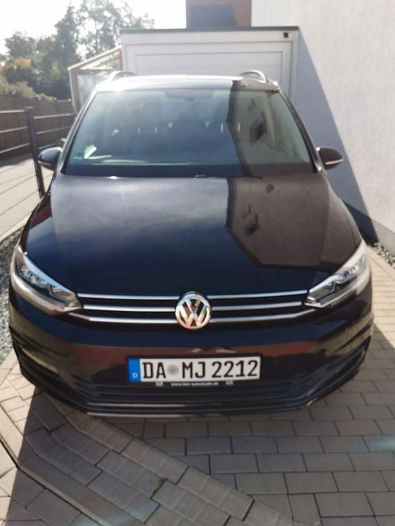 Schwarz Gebraucht 2018 VW Touran Comfortline Van / Kleinbus | 21.700 € (Fairer Preis) - Bild 1/4
