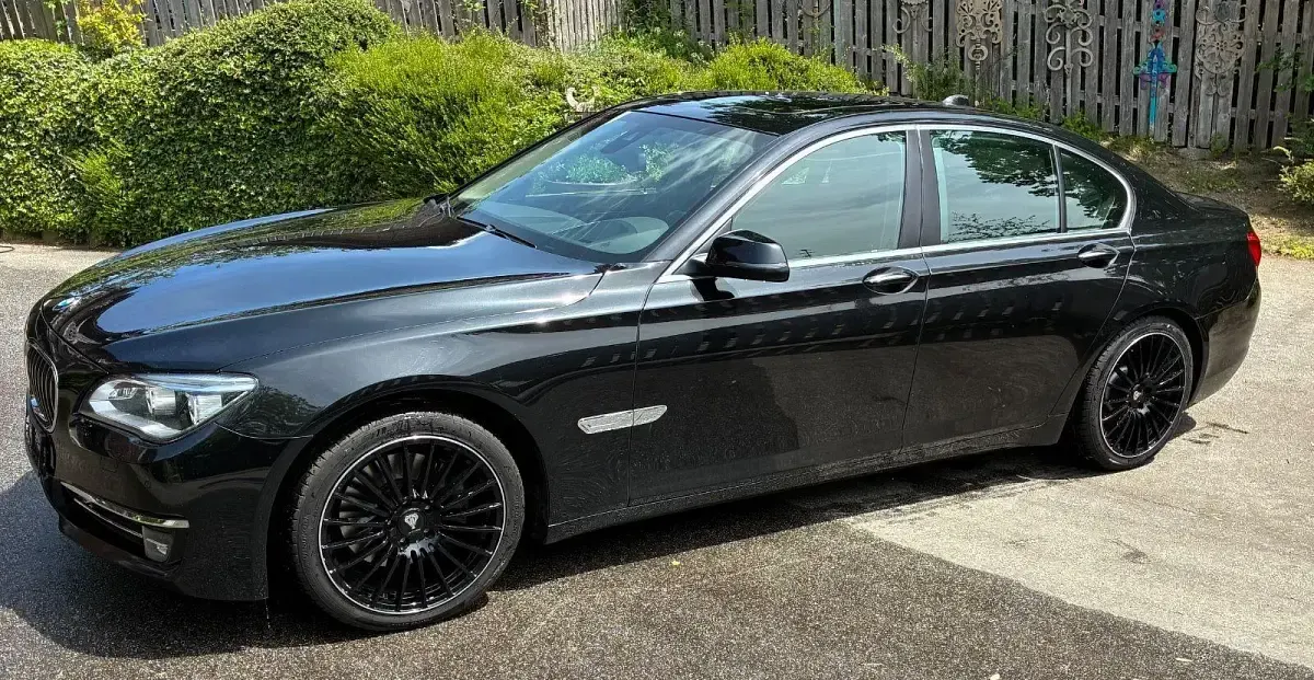 Gebraucht BMW 740 Performance 313 PS (230 kW) 2014 Schwarz Limousine