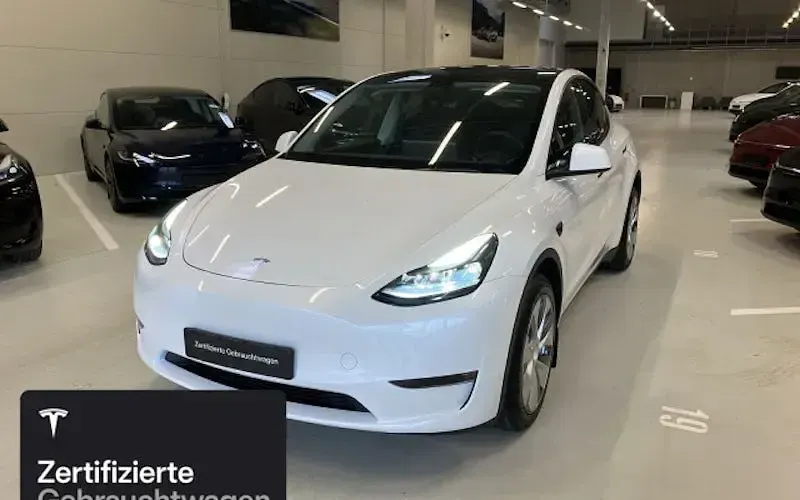 Gebraucht Tesla Model Y 273 kW (372 PS) 2023 Weiß SUV