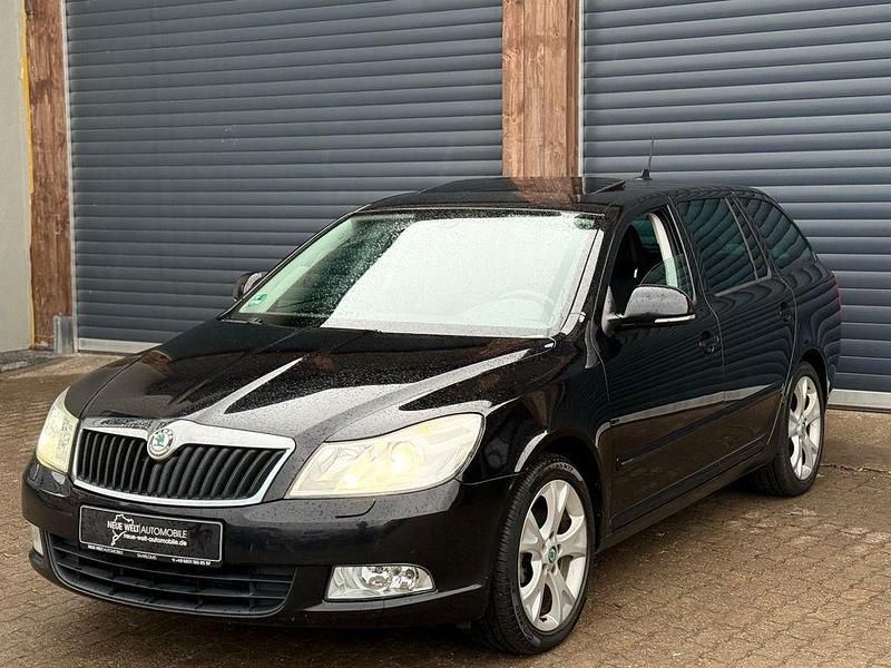 Schwarz Gebraucht 2012 Skoda Octavia Elegance Kombi | 3.999 € (Guter Preis) - Bild 1/4