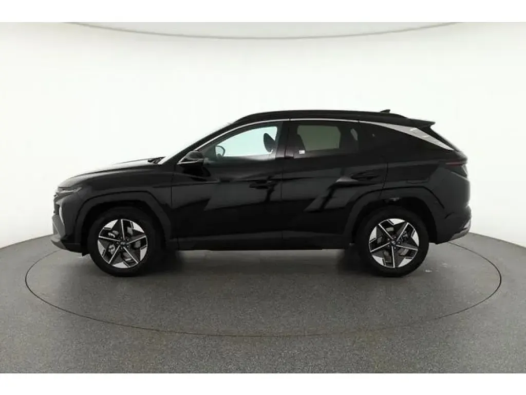 Gebraucht Hyundai Tucson 160 PS (117 kW) 2024 Abyssblackmet. (metallic) SUV
