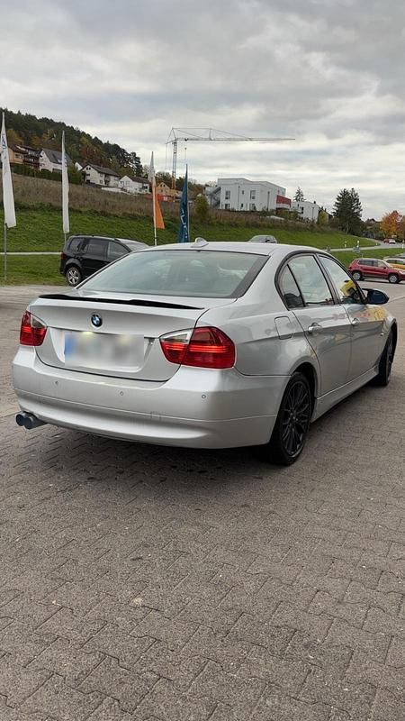 Gebraucht BMW 320 163 PS (119 kW) 2006 Limousine