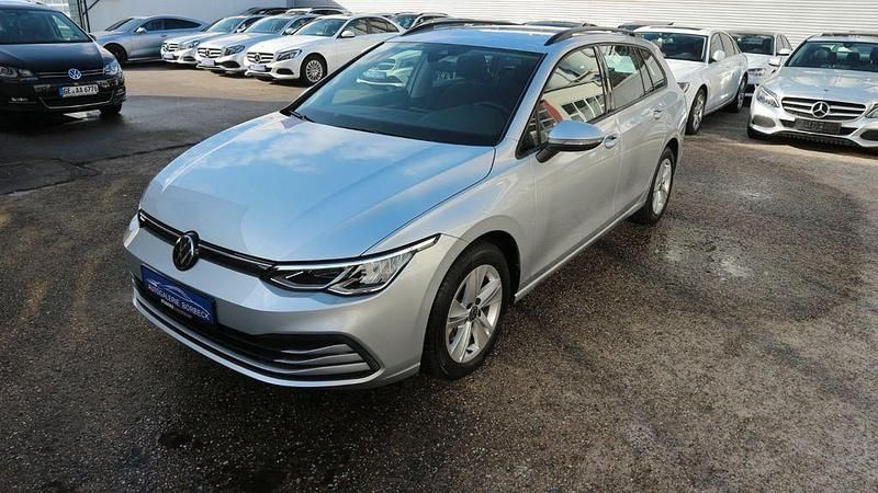 Gebraucht VW Golf VIII Life 110 PS (80 kW) 2024 Silber Kombi