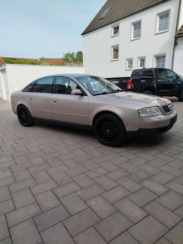 Second-hand Audi A6 163 CP (119 kW) 2000 Maro Berlinǎ