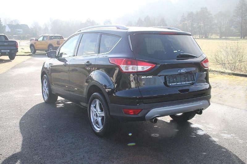 Używany Ford Kuga Trend 150 KM (110 kW) 2015 Czarny SUV