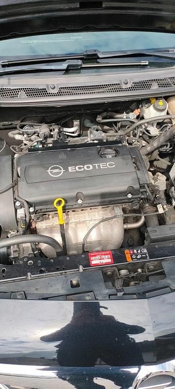 Gebraucht Opel Astra Design Edition 116 PS (85 kW) 2011 Schwarz Kombi