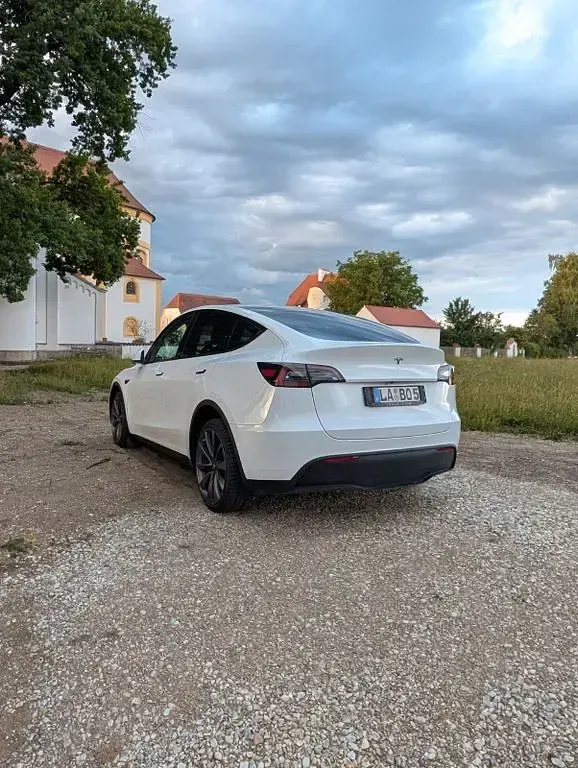 Gebraucht Tesla Model Y Standard Range 219 kW (299 PS) 2023 Weiß SUV