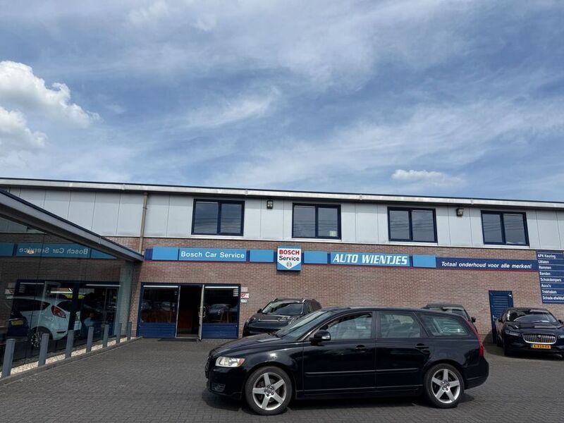 Schwarz Gebraucht 2010 Volvo V50 Kombi | 2.450 € (Fairer Preis) - Bild 1/4