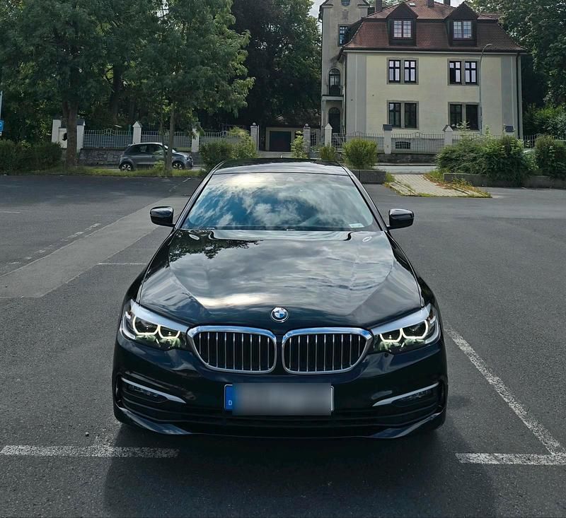 Schwarz Gebraucht 2020 BMW 520 Limousine | 27.990 € (Superpreis) - Bild 1/4