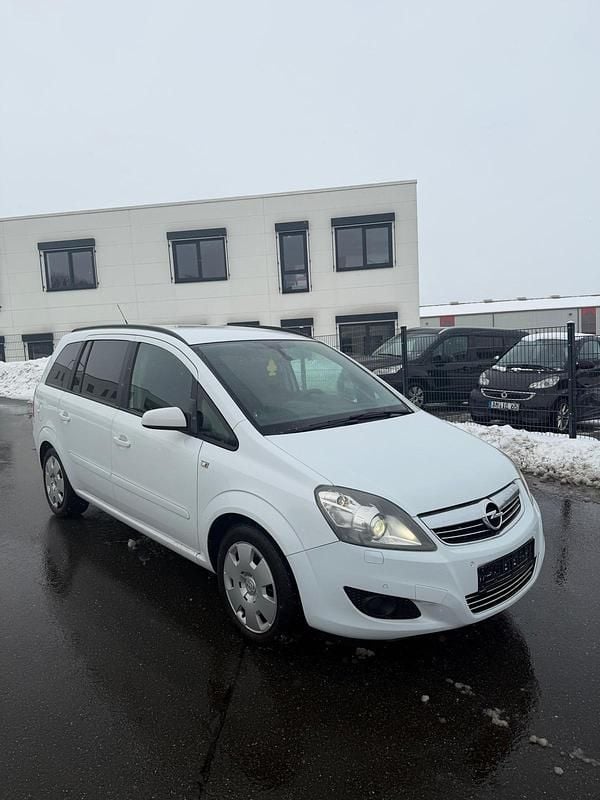 Gebraucht Opel Zafira 140 PS (102 kW) 2008 Weiß Van / Kleinbus
