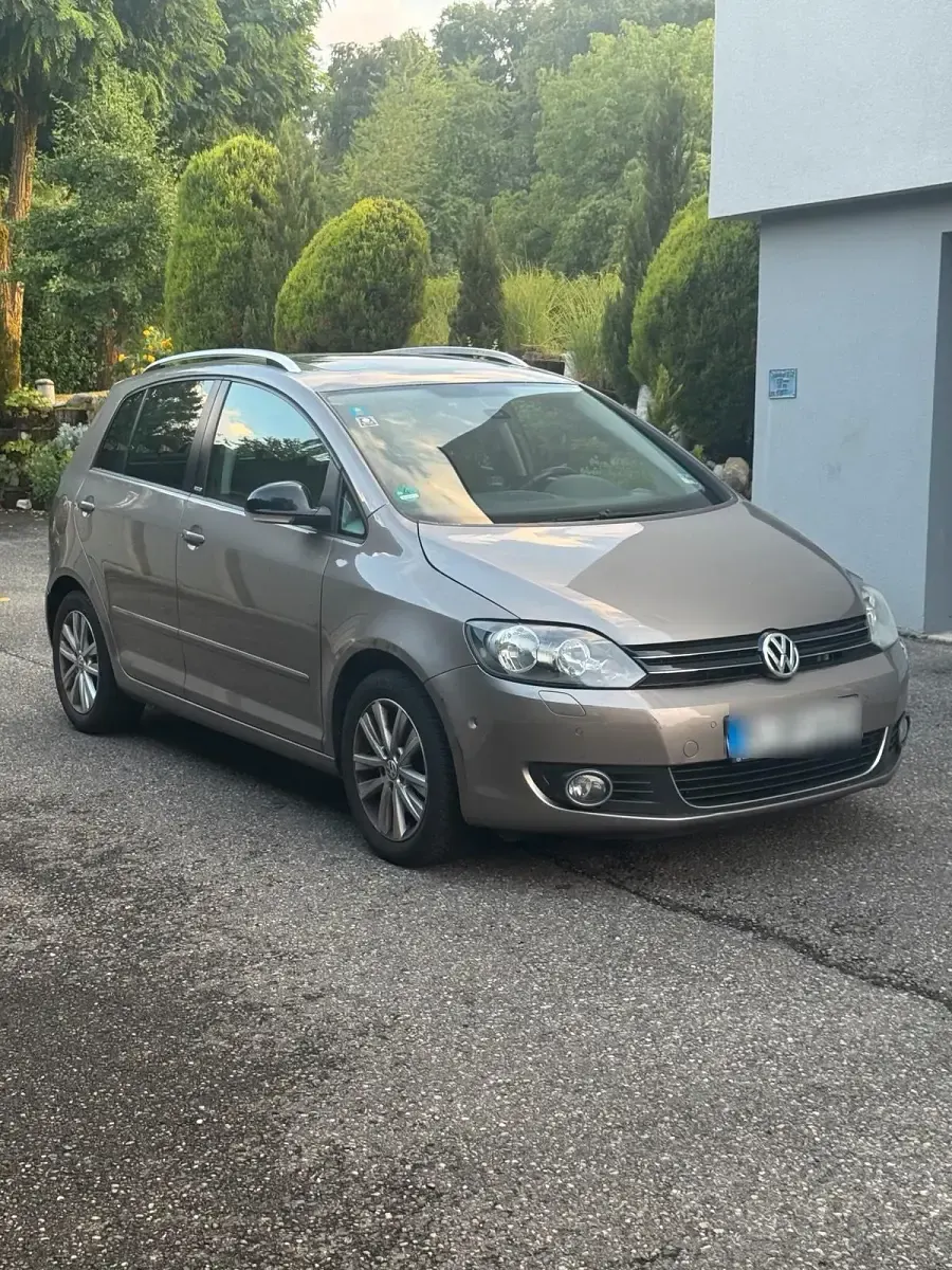 Gebraucht VW Golf VII 122 PS (89 kW) 2012 Braun Kleinwagen