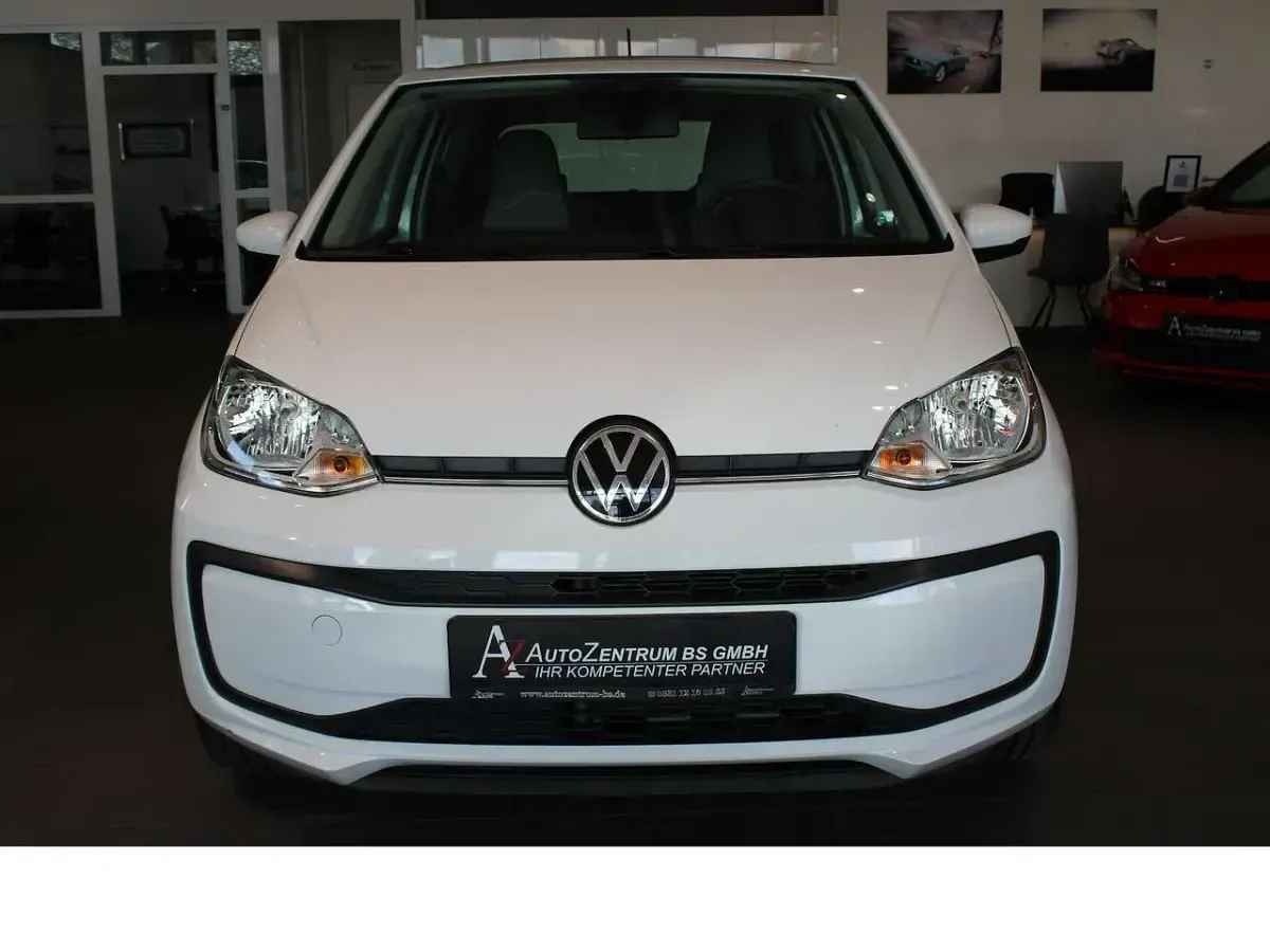 Używany VW up! Basis 65 KM (47 kW) 2021 Biały Hatchback