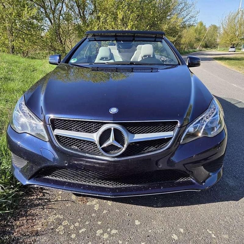 Second-hand Mercedes E200 184 CP (135 kW) 2016 Albastru Cabrio