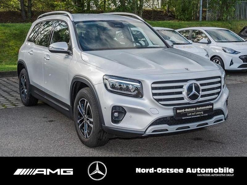 Gebraucht Mercedes GLB180 2024 Silber SUV