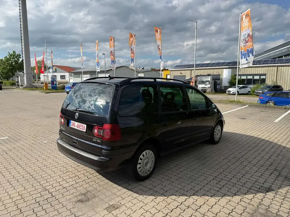 Gebraucht VW Sharan 140 PS (102 kW) 2008 Deep black perleffekt Van / Kleinbus