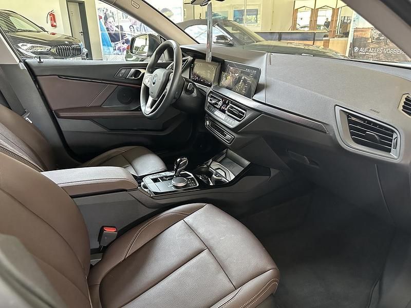 Gebraucht BMW 220 Advantage 190 PS (139 kW) 2023 Metallic