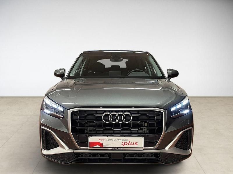 Gebraucht Audi Q2 S-Line 150 PS (110 kW) 2023 Grau SUV