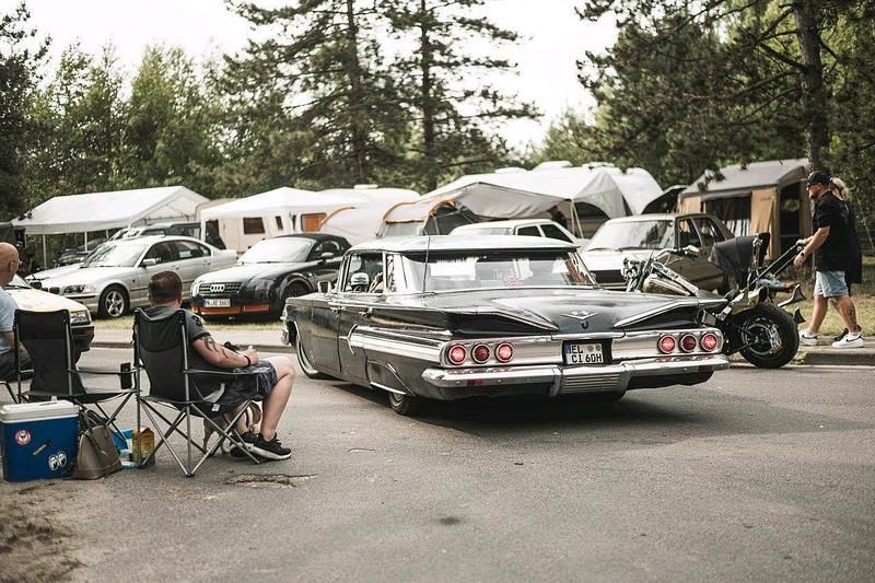 Schwarz Gebraucht 1960 Chevrolet Impala Limousine | 28.000 € - Bild 1/4