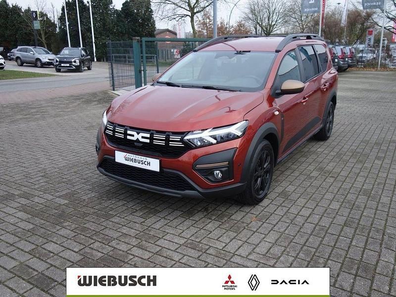 Neu Dacia Jogger Extreme 101 PS (74 kW) 2025 Braun Van / Kleinbus