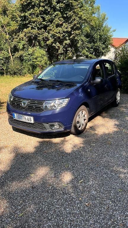 Blau Gebraucht 2018 Dacia Sandero Acces Kleinwagen | 5.500 € (Guter Preis) - Bild 1/4