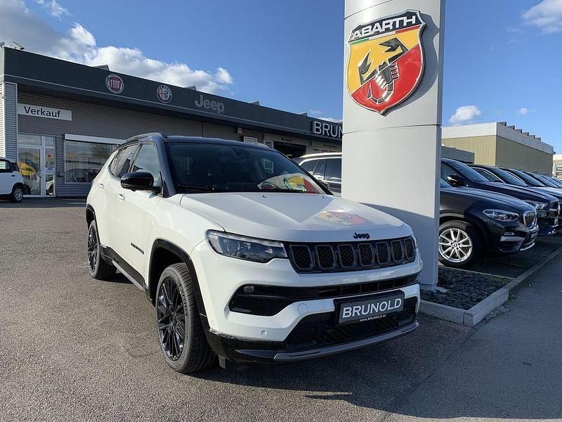 Schwarz Gebraucht 2025 Jeep Compass SUV | 39.900 € (Teuer) - Bild 1/4