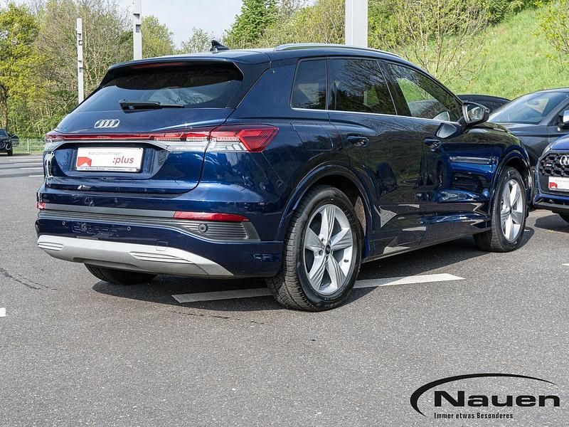 Gebraucht Audi Q4 e-tron Ambiente 150 kW (204 PS) 2022 Navarrablau SUV