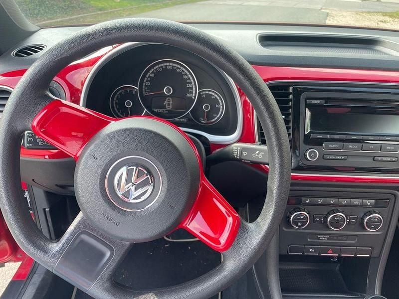 Second-hand VW Beetle 105 CP (77 kW) 2012 Roșu Hatchback