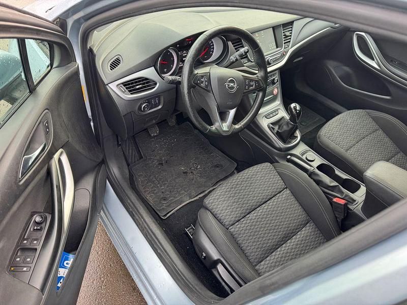 Gebraucht Opel Astra Business 110 PS (80 kW) 2018 Silber Kombi