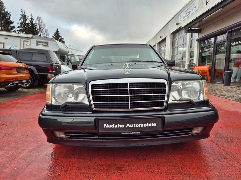 Gebraucht Mercedes E500 AMG 320 PS (235 kW) 1995 Schwarz Limousine