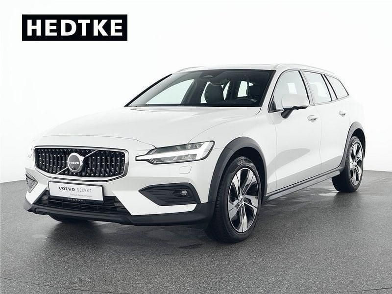 Gebraucht Volvo V60 CC Plus 197 PS (144 kW) 2023 Weiß Kombi