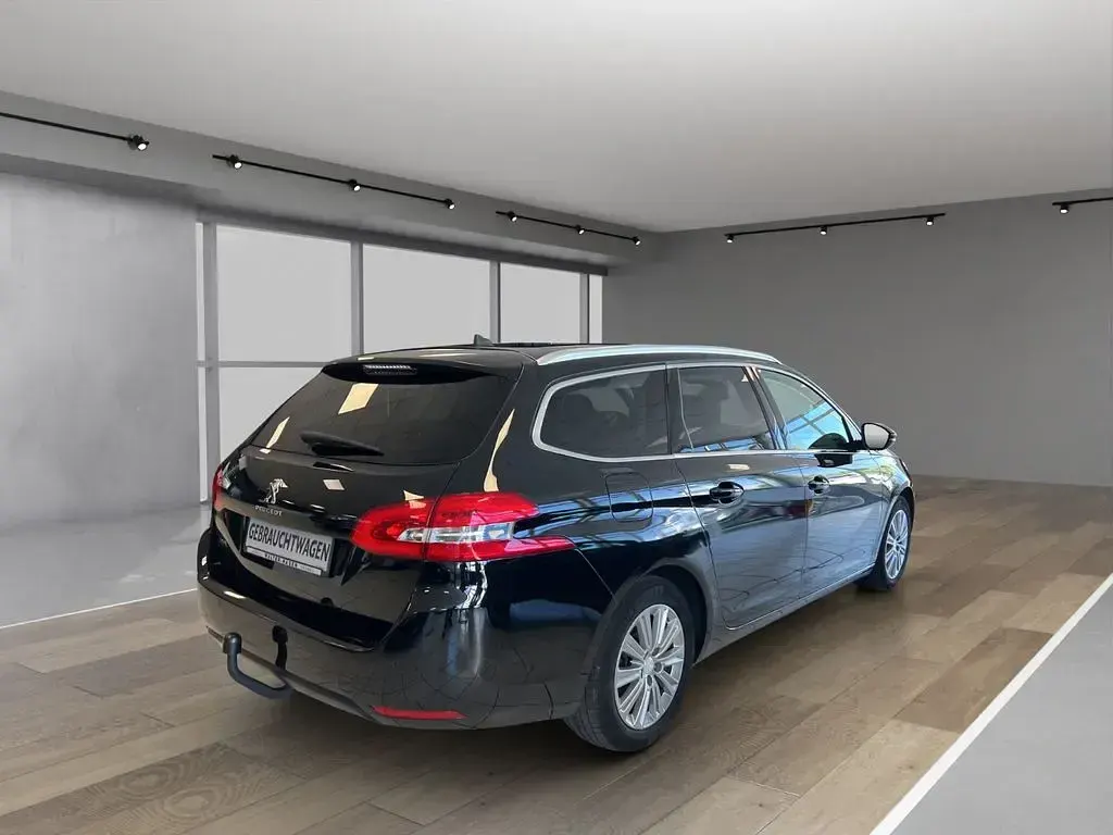 Gebraucht Peugeot 308 SW Allure 131 PS (96 kW) 2021 Perla nera schwarz Kombi