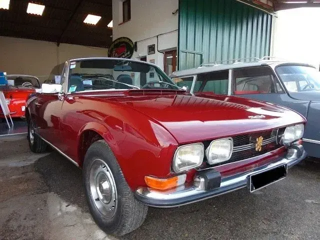Gebraucht Peugeot 504 106 PS (77 kW) 1972 Rot Cabrio
