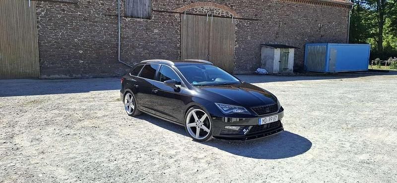Schwarz Gebraucht 2017 Seat Leon Style Kombi | 13.000 € (Fairer Preis) - Bild 1/4