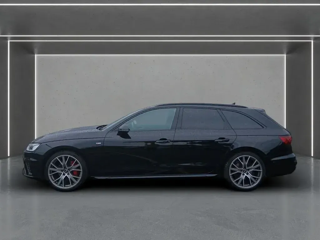 Gebraucht Audi A4 S-Line 204 PS (150 kW) 2023 Schwarz Kombi