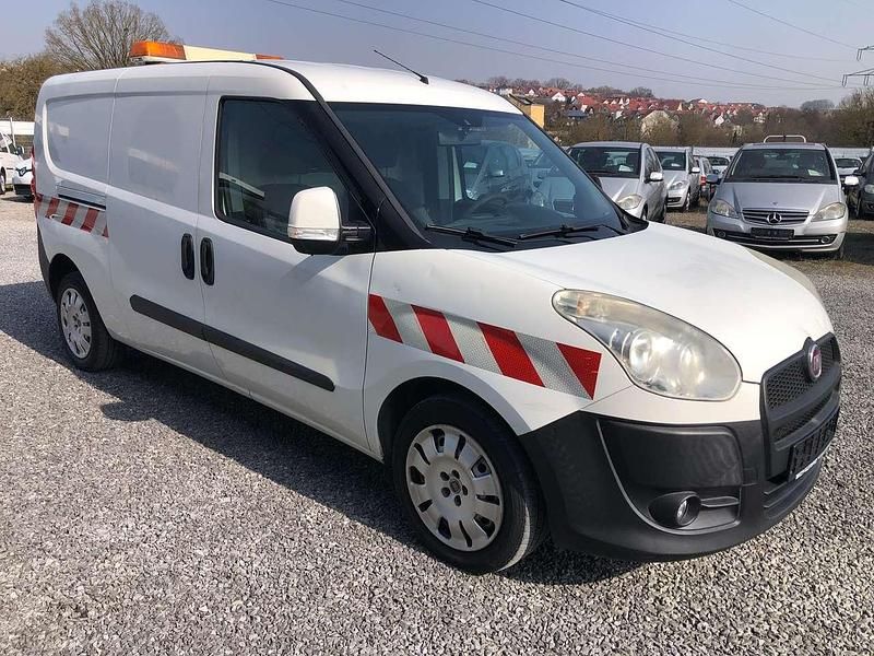 Gebraucht Fiat Doblò 120 PS (88 kW) 2014 Bianco gelato/banchisa Van / Kleinbus