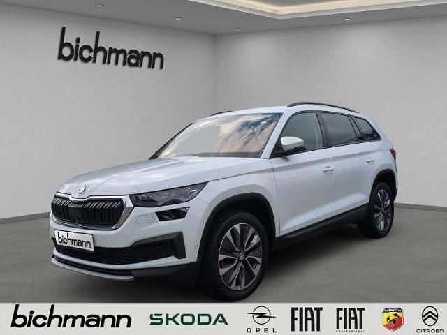 Weiss Gebraucht 2022 Skoda Kodiaq Tour SUV | 33.990 € (Guter Preis) - Bild 1/4