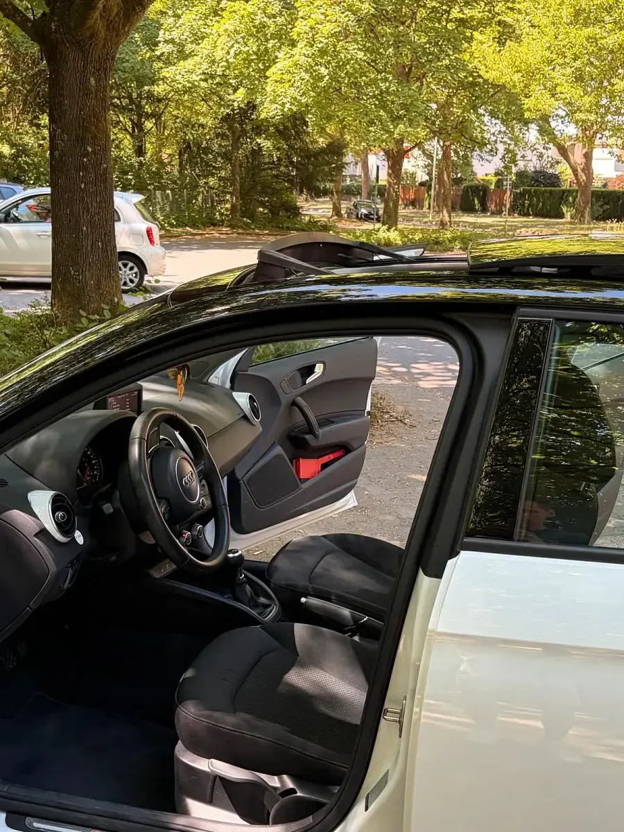 Gebraucht Audi A1 Sportback 86 PS (63 kW) 2013 Weiß Kleinwagen