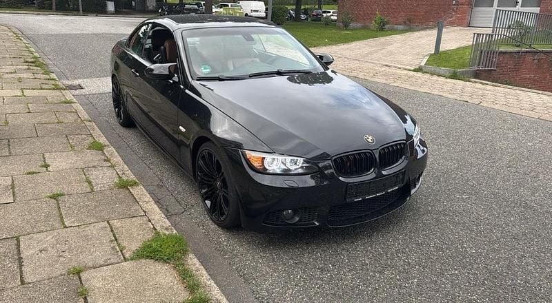 Schwarz Gebraucht 2007 BMW 330 Cabriolet Cabrio | 11.000 € (Guter Preis) - Bild 1/3