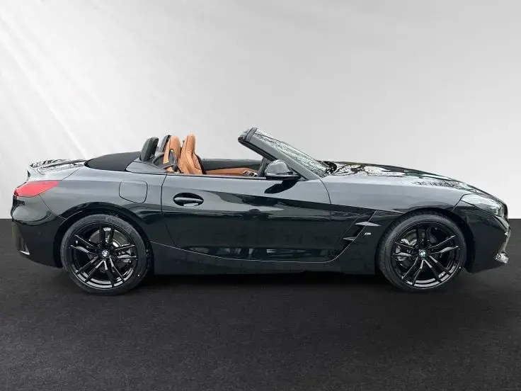 Gebraucht BMW Z4 M Sport 197 PS (144 kW) 2025 Black sapphire metallic Cabrio