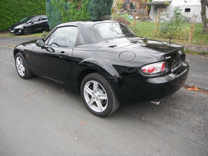Gebraucht Mazda MX5 Energy 126 PS (92 kW) 2007 Brillantschwarz Cabrio