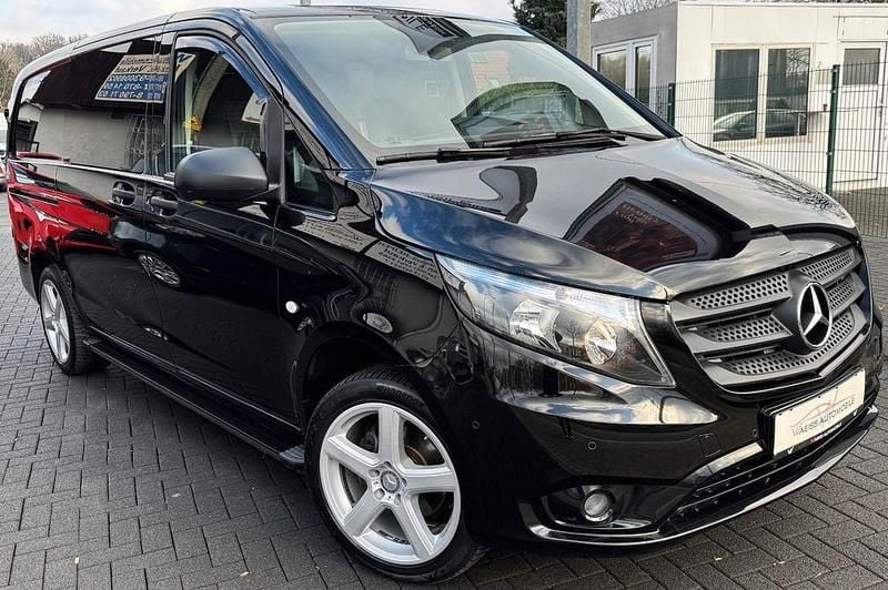 Schwarz Gebraucht 2017 Mercedes Vito Van | 18.999 € (Etwas zu teuer) - Bild 1/4