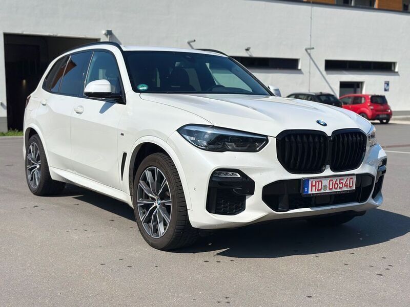 Weiß Gebraucht 2021 BMW X5 M Sport SUV | 50.555 € (Teuer) - Bild 1/4