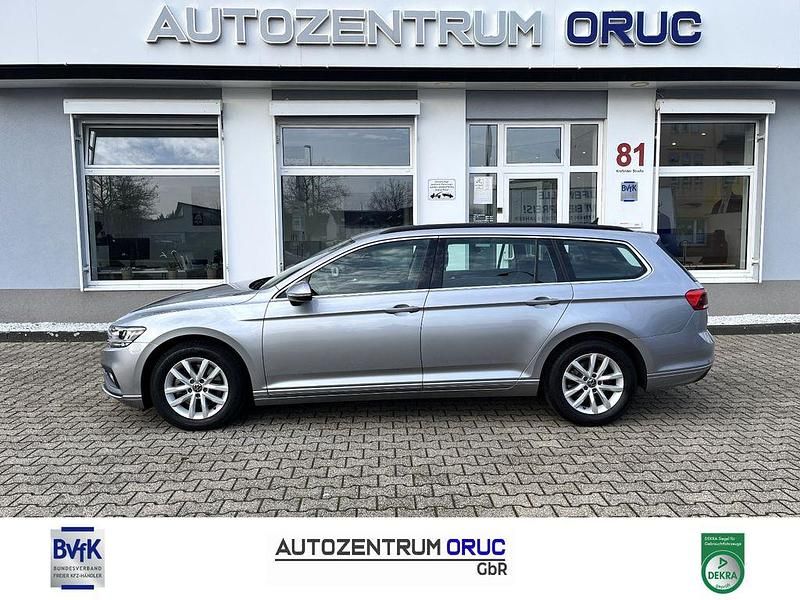 Silber Gebraucht 2022 VW Passat Business Kombi | 17.980 € (Superpreis) - Bild 1/4